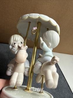 Precious Moments Love Makes The World Go Round Ltd Ed. 139475 Signed 2X