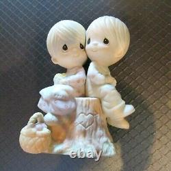 Precious Moments Love One Another Figurine with Box Boy Girl Tree Stump E-1376
