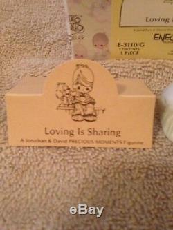 Precious Moments Loving Is Sharing Boy 1979 figurine Signed Jonathan & David H1