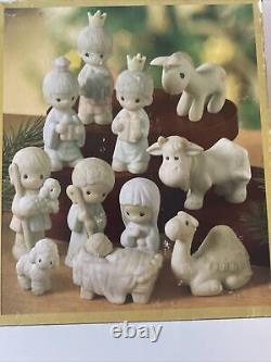 Precious Moments MINI NATIVITY 11 piece SET COME LET US ADORE HIM Green Box