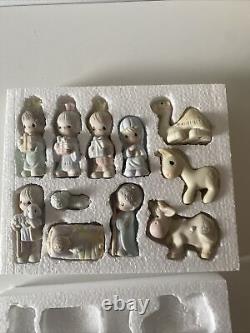 Precious Moments MINI NATIVITY 11 piece SET COME LET US ADORE HIM Green Box