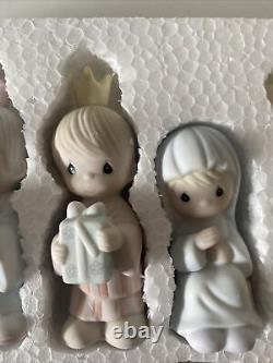 Precious Moments MINI NATIVITY 11 piece SET COME LET US ADORE HIM Green Box