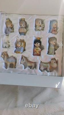 Precious Moments Mini Nativity 11-Piece Porcelain Figurine Set with Stable