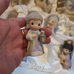 Precious Moments Mini Nativity 11pc Set (2007) Precious Moments Mini Nativity 11pc Set (2007)