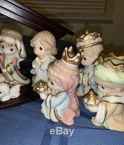 Precious Moments Mini Nativity With Creche 2012- 13 Piece Set