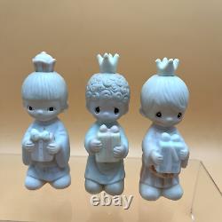 Precious Moments Nativity E-2387 Buildings & E-2395 Figurines in box from 1982