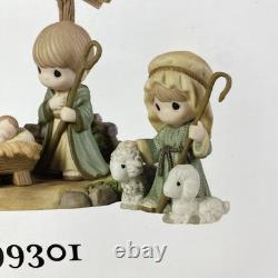 Precious Moments Nativity For Unto Us Child is Born Set Hallmark Exclusive NEW