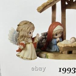 Precious Moments Nativity For Unto Us Child is Born Set Hallmark Exclusive NEW