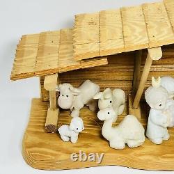 Precious Moments Nativity O Come Let Us Adore Him 12 Piece Set Wooden Stable