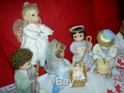 Precious Moments Nativity (complete set of 9) Holy Family 12 dolls +accessories