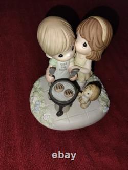 Precious Moments Our Love Sizzles BBQ Kiss A Grill Master #12210 RARE In Total