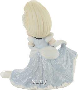 Precious Moments Porcelain Figurine Disney Showcase The Magic Slip Away Cinderel