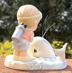 Precious Moments Porcelain Limited Edition STAY WIITH ME A WHALE 2002 108595