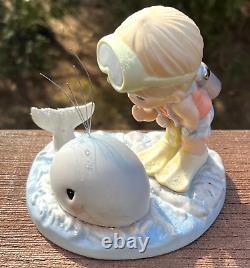 Precious Moments Porcelain Limited Edition STAY WIITH ME A WHALE 2002 108595