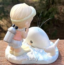 Precious Moments Porcelain Limited Edition STAY WIITH ME A WHALE 2002 108595