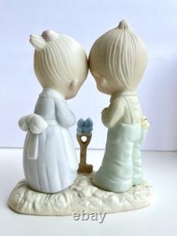 Precious Moments Prayer Changes Things E-1375/B Praying Boy & Girl 1978 RARE