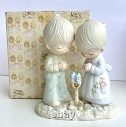 Precious Moments Prayer Changes Things E-1375/B Praying Boy & Girl 1978 RARE