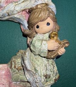 Precious Moments Rare Trio of Angels Wreath with Holiday Pink Bow Tie Enesco 11 Precious Moments Rare Trio of Angels Wreath with Holiday Pink Bow Tie Enesco 11