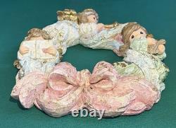 Precious Moments Rare Trio of Angels Wreath with Holiday Pink Bow Tie Enesco 11