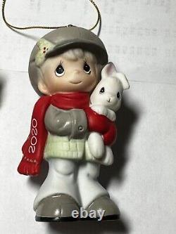 Precious Moments SET Retired Every Bunny Loves A Christmas Hug 2020 Girl & Boy