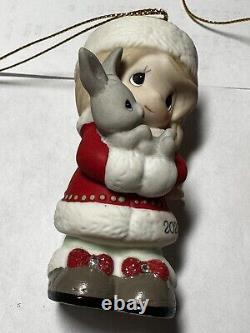 Precious Moments SET Retired Every Bunny Loves A Christmas Hug 2020 Girl & Boy