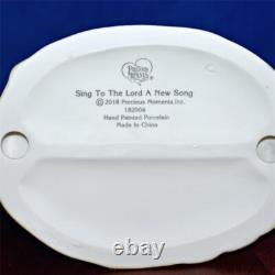 Precious Moments SING TO THE LORD A NEW SONG Girl with Guitar RARE! 182004
