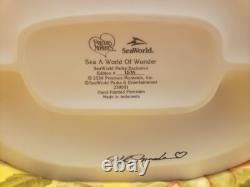Precious Moments SeaWorld SIGNED Sea A World Of Wonder Figurine #239501