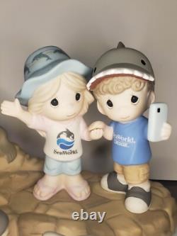 Precious Moments SeaWorld SIGNED Sea A World Of Wonder Figurine #239501