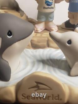 Precious Moments SeaWorld SIGNED Sea A World Of Wonder Figurine #239501