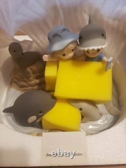 Precious Moments SeaWorld SIGNED Sea A World Of Wonder Figurine #239501