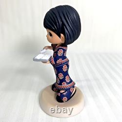 Precious Moments Singapore Airlines SQ Girl 2016 Figure with Hot Towels Limited LE