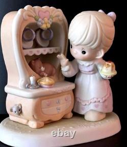Precious Moments Special Place in My Heart? Girl with Cabinet & Dessert Figurine