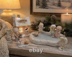 Precious Moments Sugar Town Skating Pond Complete 7 PC Collector Set 2 BONUS PCS