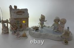 Precious Moments Sugar Town Skating Pond Complete 7 PC Collector Set 2 BONUS PCS