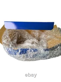 Precious Moments Sugar Town Skating Pond Complete 7 PC Collector Set BRAND NEW