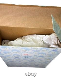 Precious Moments Sugar Town Skating Pond Complete 7 PC Collector Set BRAND NEW