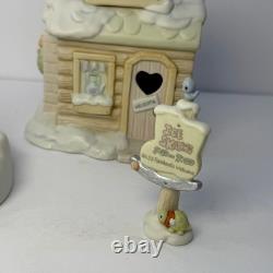 Precious Moments Sugar Town Skating Pond Complete 7 PC Collector Set BRAND NEW