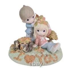 Precious Moments TRUE LOVE NEVER LEAVES THE HEART Figure 102008 Limited Rare