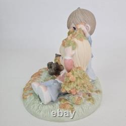 Precious Moments TRUE LOVE NEVER LEAVES THE HEART Figure 102008 Limited Rare