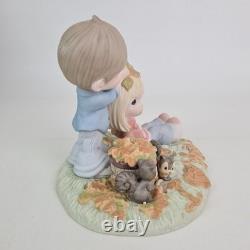 Precious Moments TRUE LOVE NEVER LEAVES THE HEART Figure 102008 Limited Rare