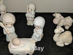 Precious Moments The Nativity Porcelain Nativity Set With Storybook 1982 E2395