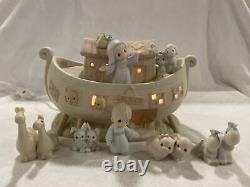 Precious Moments-Two By Two-Noah's Ark Set 530042 Nightlight with 5 Animals WithBox