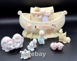 Precious Moments Two By Two Noah's Ark Starter Set. Nightlight Boat + Figures