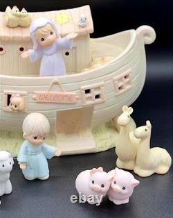 Precious Moments Two By Two Noah's Ark Starter Set. Nightlight Boat + Figures