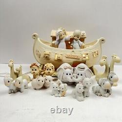 Precious Moments Two by Two Noah's Ark Nightlight withELEVEN Figurines LIONS Mint