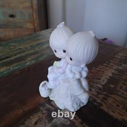 Precious Moments Vintage Figurine Love One Another E-1376 No Box RARE PIECE