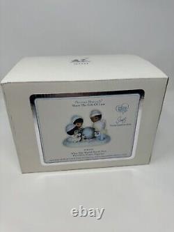 Precious Moments WHAT THE WORLD NEEDS NOW 112001 Figurine Statue RARE