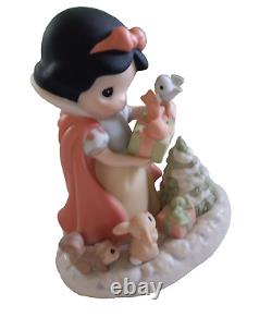 Precious Moments Walt Disney Showcase #810041 Snow White Christmas with Friends