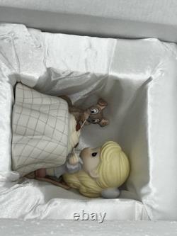 Precious Moments Walt Disney The Shortest Distance Between Two Hearts withBox 2007