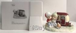 Precious Moments Wishing You A Merry Camper Christmas 221035 Couple Camping NEW